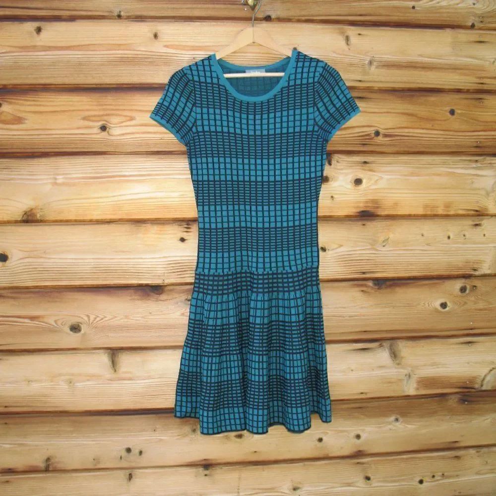 Neiman Marcus Plaid Knit Dress. - Picture 2 of 9